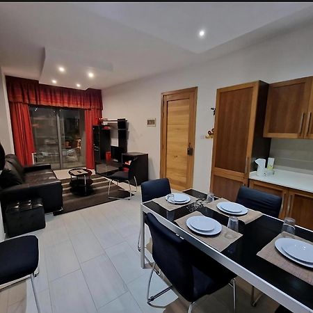 Bugibba Central Modern Apartment Сейнт Полс Бей Екстериор снимка