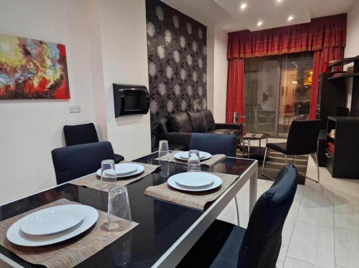 Bugibba Central Modern Apartment Сейнт Полс Бей Екстериор снимка