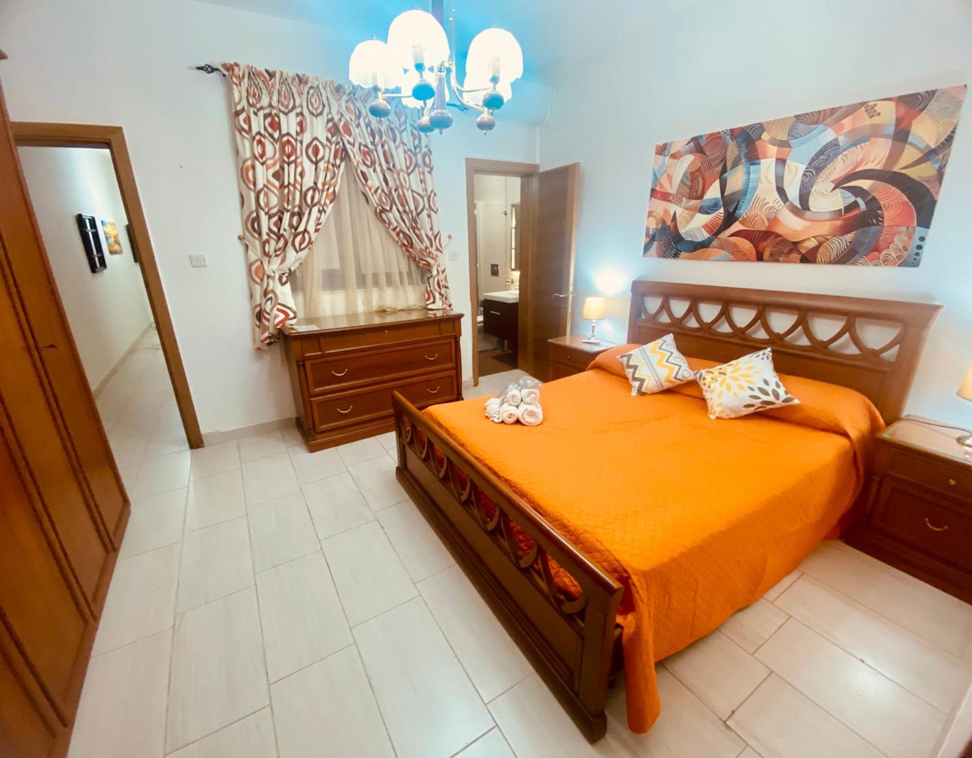 Bugibba Central Modern Apartment Сейнт Полс Бей Екстериор снимка