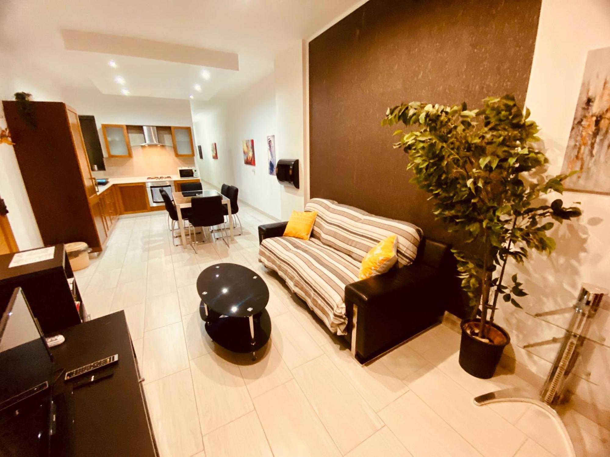 Bugibba Central Modern Apartment Сейнт Полс Бей Екстериор снимка